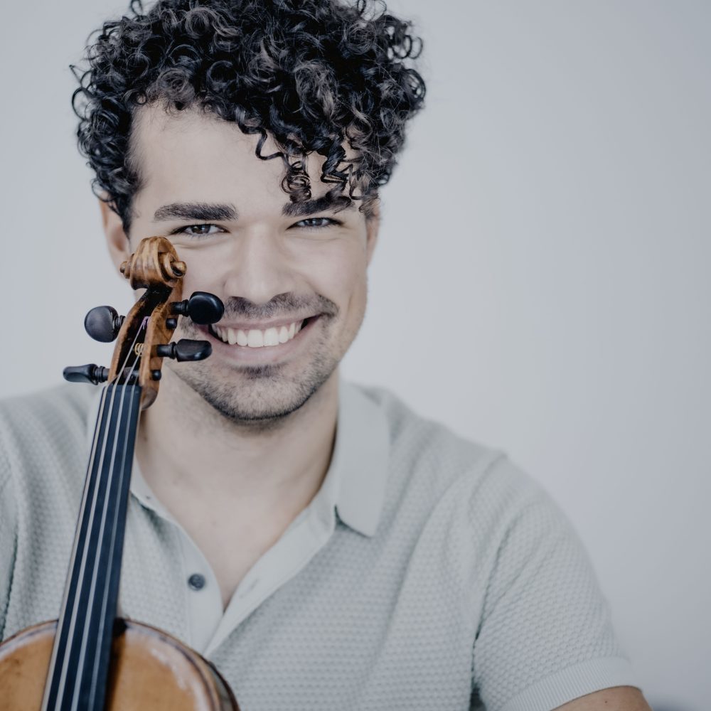 Simon Luethy
Photo: Marco Borggreve